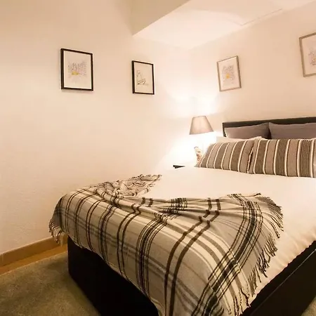 Apartment Ola - Principe Real With Terrace Ii Lisbon